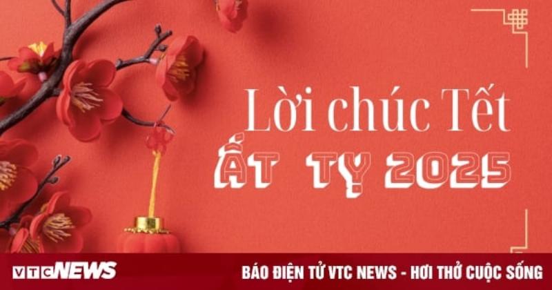 Hình ảnh một gia đình (có thể có thêm một trẻ lớn hơn) đang chào đón hoặc vui vẻ bên em bé sơ sinh tuổi Tỵ 2025, thể hiện sự gắn kết và hạnh phúc